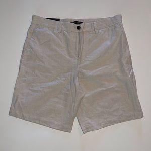Men’s Banana Republic Aiden Short.  9” inseam. Size 32.